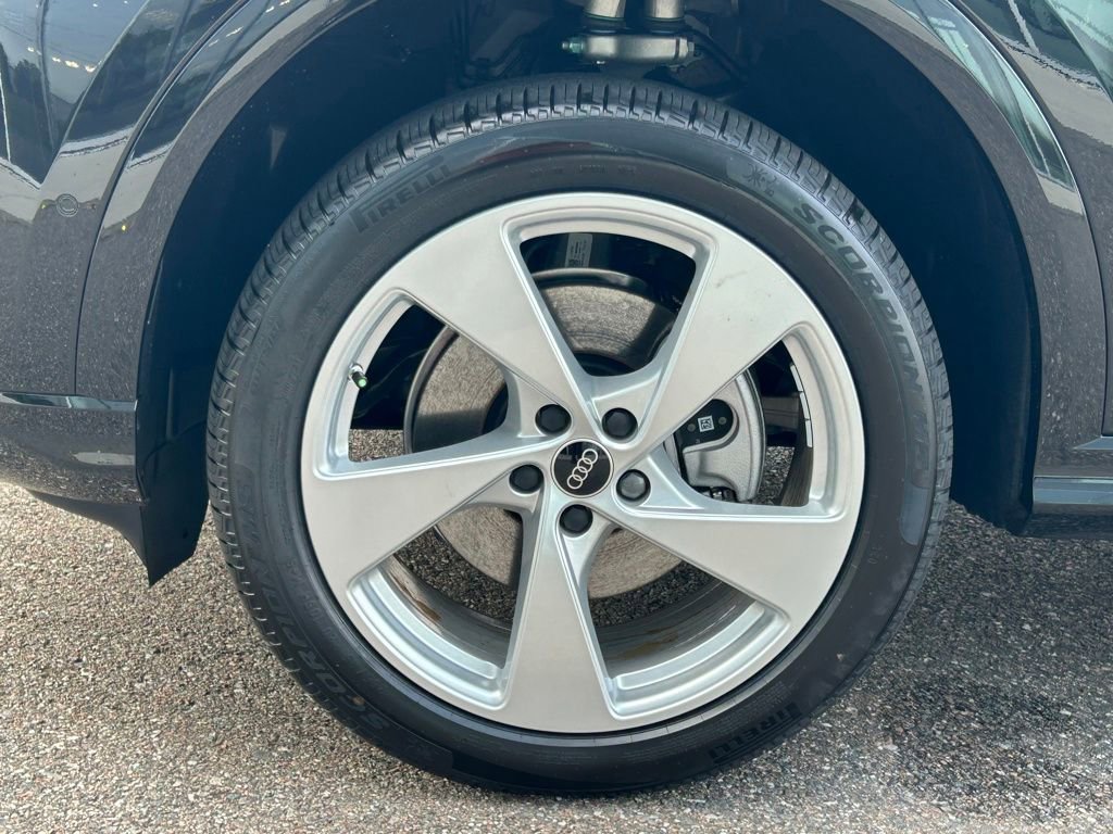New 2025 Audi Q5 Premium Plus image 35