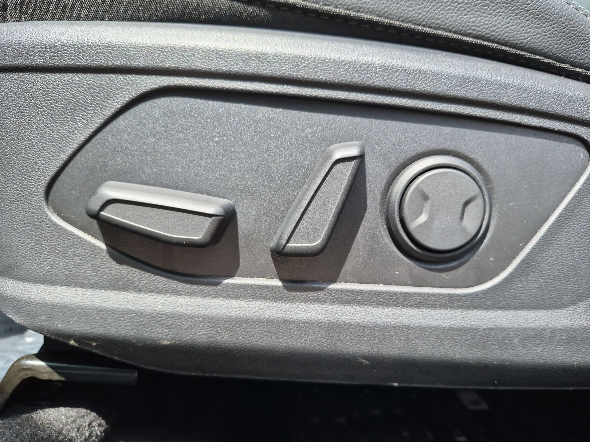 Certified 2023 Hyundai Tucson Limited AWD/4WD image 17