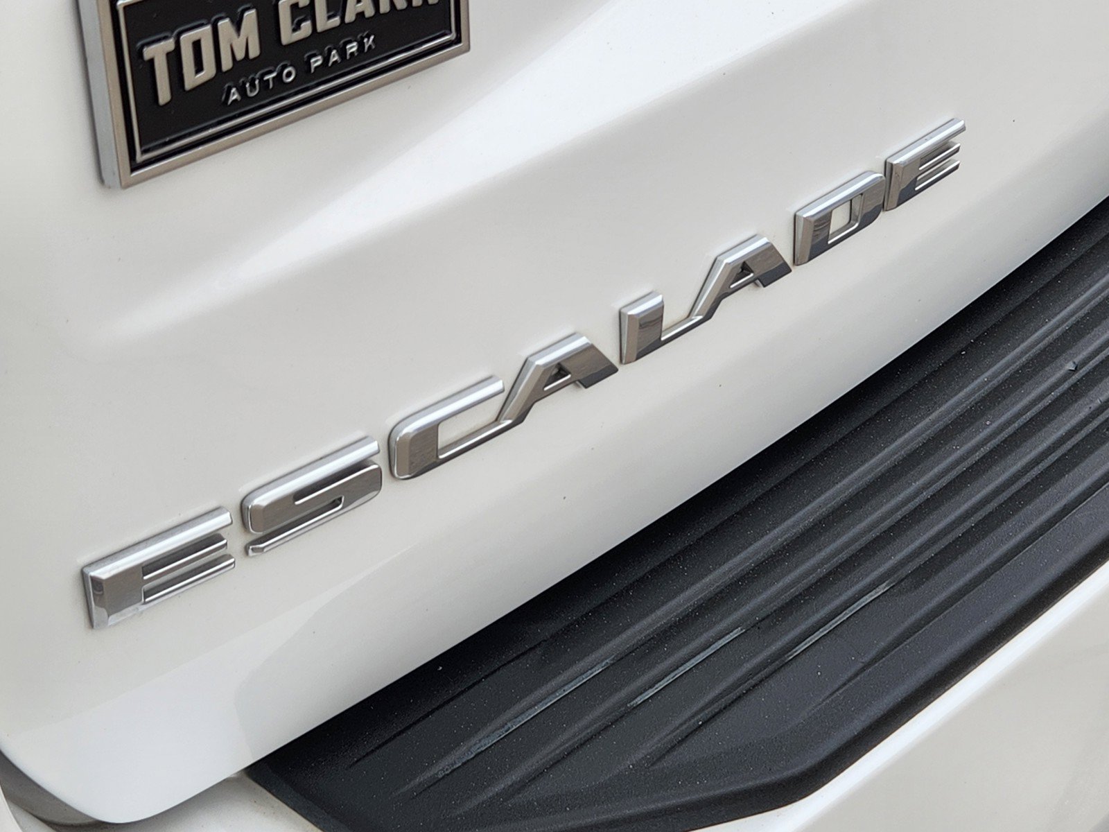 Certified 2023 Cadillac Escalade Sport Platinum w/ LPO, Floor Liner Package AWD/4WD image 29