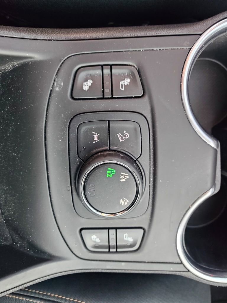 Used 2021 GMC Terrain SLT w/ Infotainment Package II AWD/4WD image 11