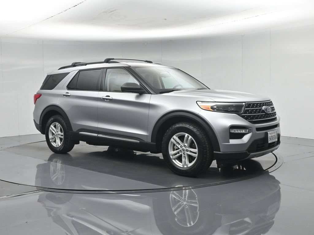 Certified 2021 Ford Explorer XLT w/ Equipment Group 202A AWD/4WD image 31