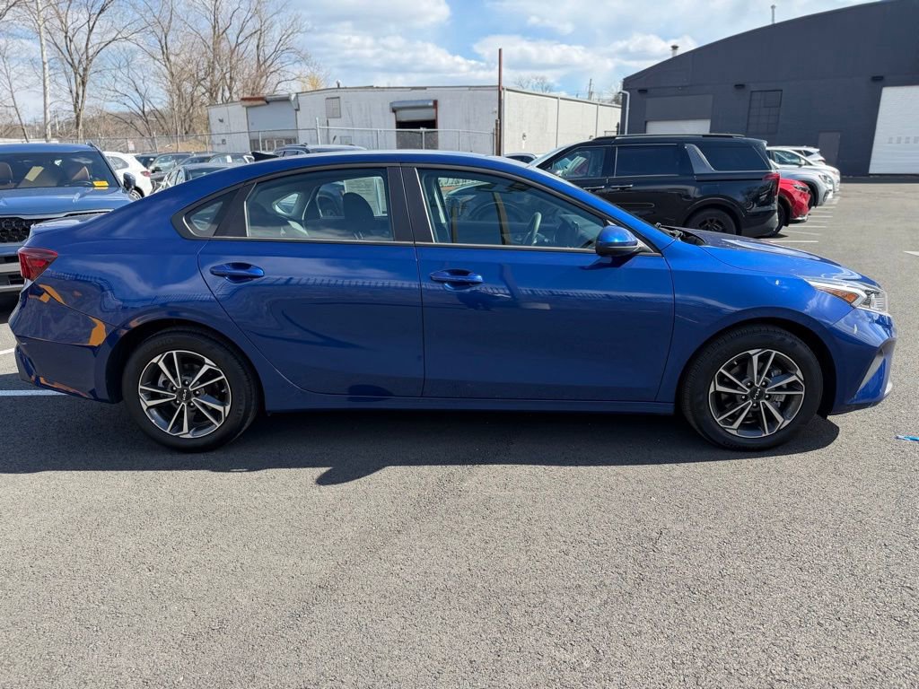 Used 2023 Kia Forte LXS image 11