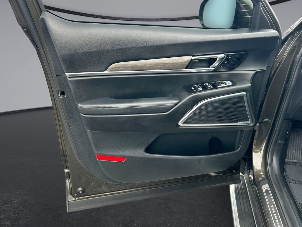 Used 2020 Kia Telluride SX w/ Towing Package FWD image 35