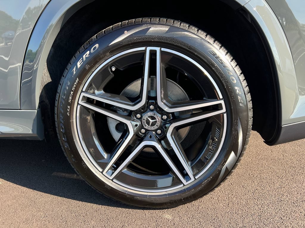 New 2026 Mercedes-Benz GLS 450 4MATIC image 36