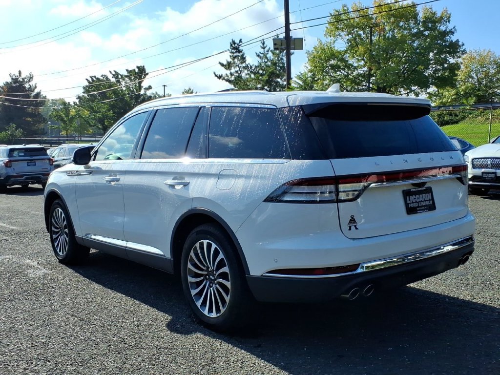 Used 2023 Lincoln Aviator Reserve w/ Equipment Group 201A AWD/4WD image 4