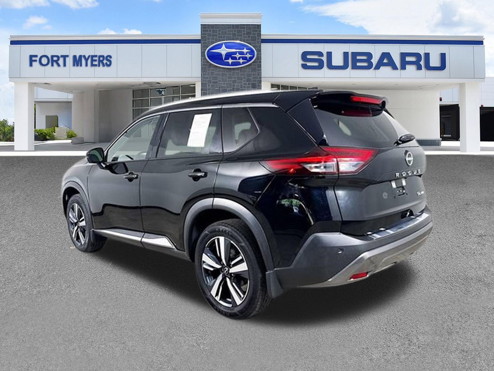 Used 2023 Nissan Rogue SL AWD/4WD image 27