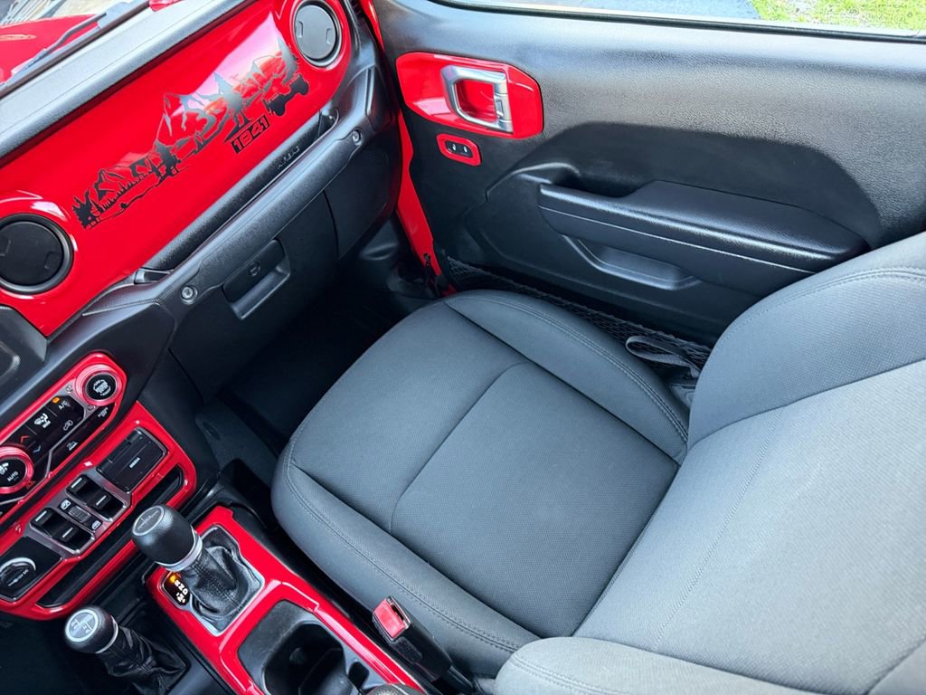 Used 2021 Jeep Gladiator Sport image 26
