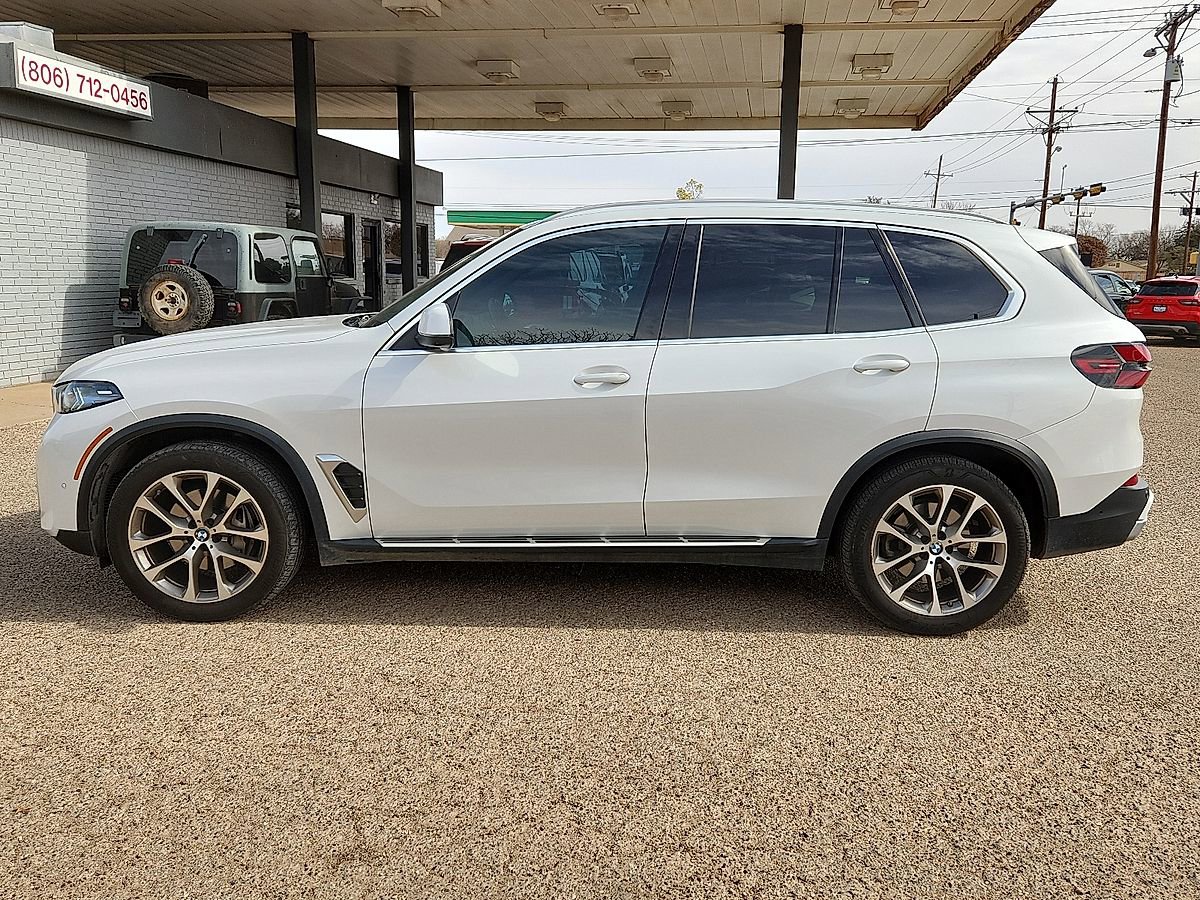 Used 2024 BMW X5 xDrive40i w/ Premium Package AWD/4WD image 2