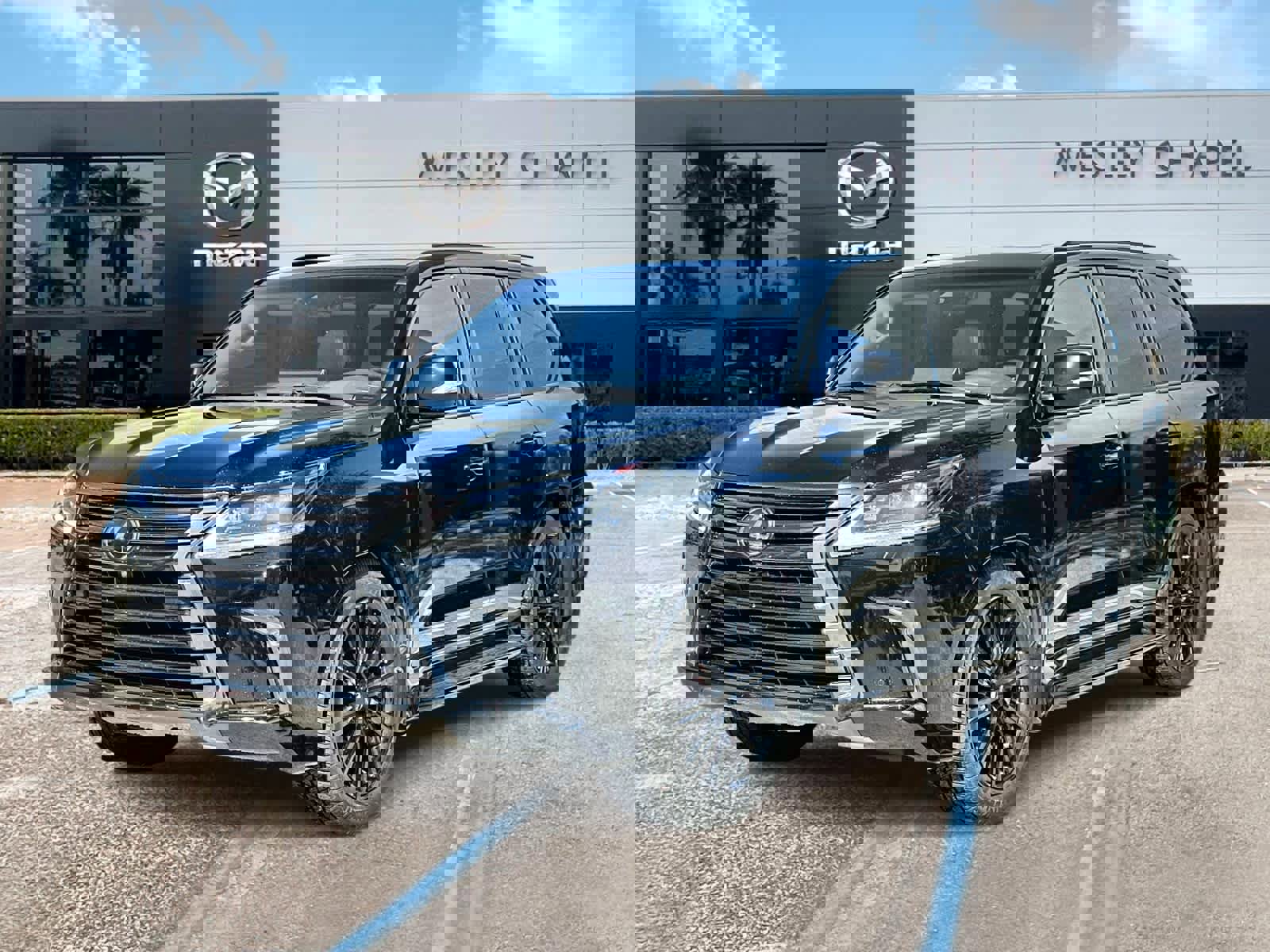 Used 2021 Lexus LX 570 4WD w/ 3rd Row & Luxury Pkg