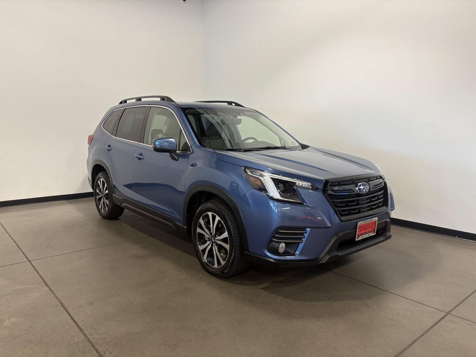Used 2023 Subaru Forester Limited AWD/4WD image 1