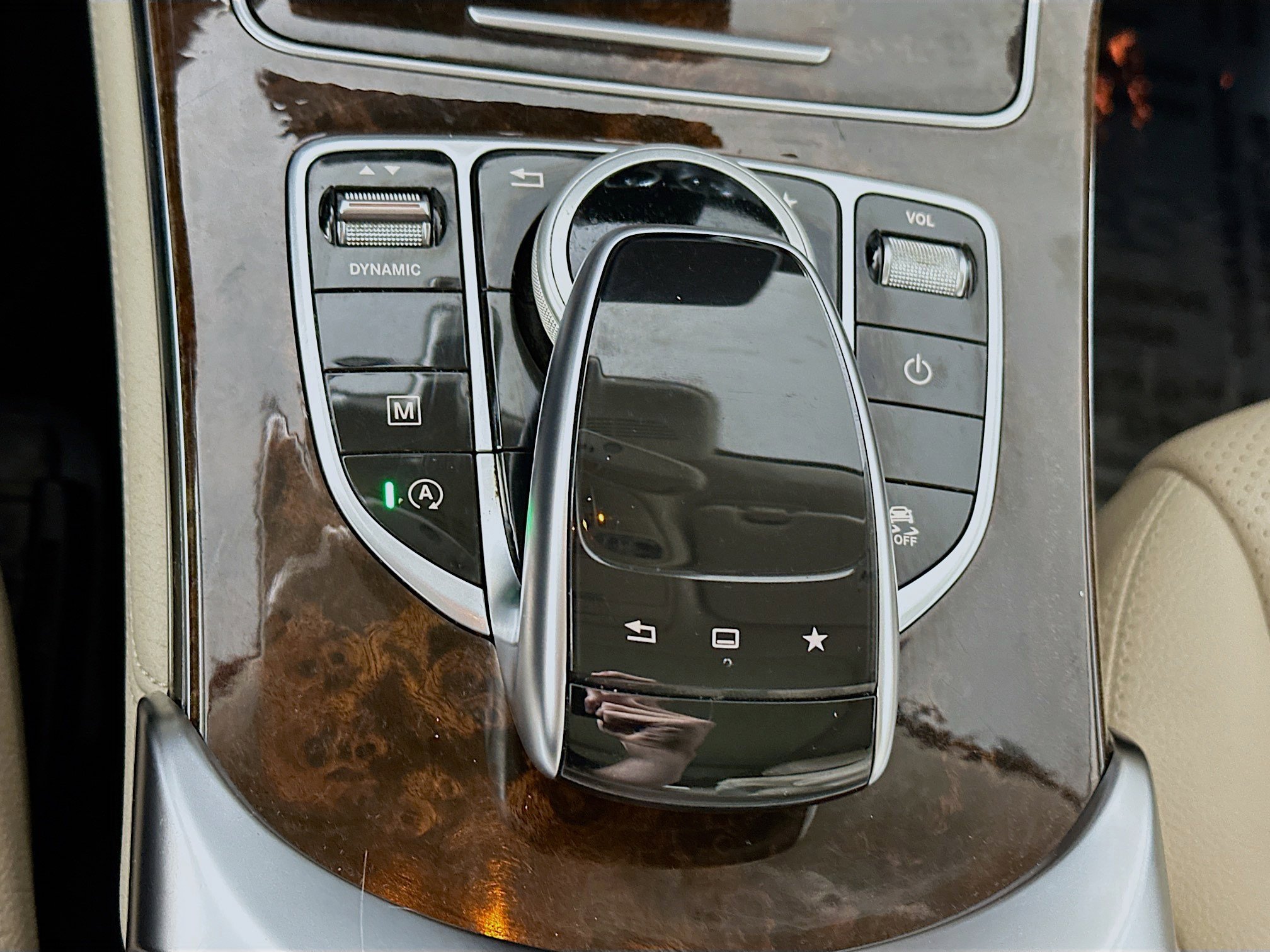 Certified 2016 Mercedes-Benz GLC 300 4MATIC image 21