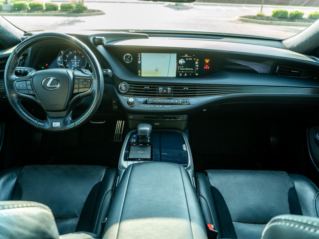 Used 2019 Lexus LS 500 F Sport w/ Accessory Package (Z1) AWD/4WD image 21