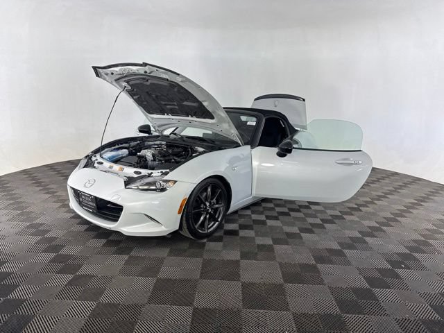 Used 2016 MAZDA MX-5 Miata Club RWD image 10