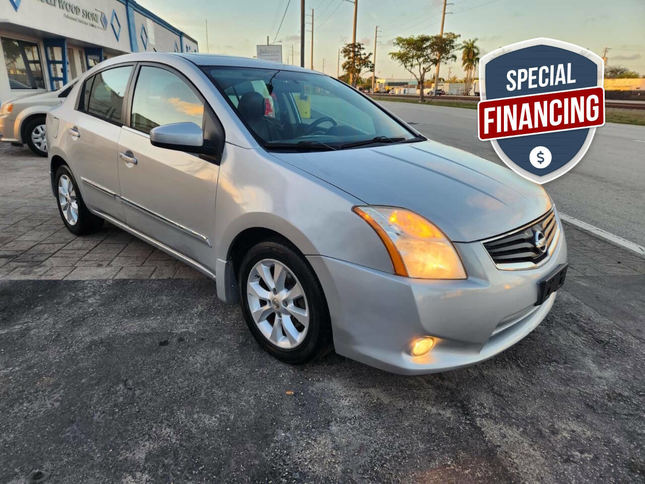 Used 2012 Nissan Sentra 2.0 SL w/ Special Value Pkg image 2