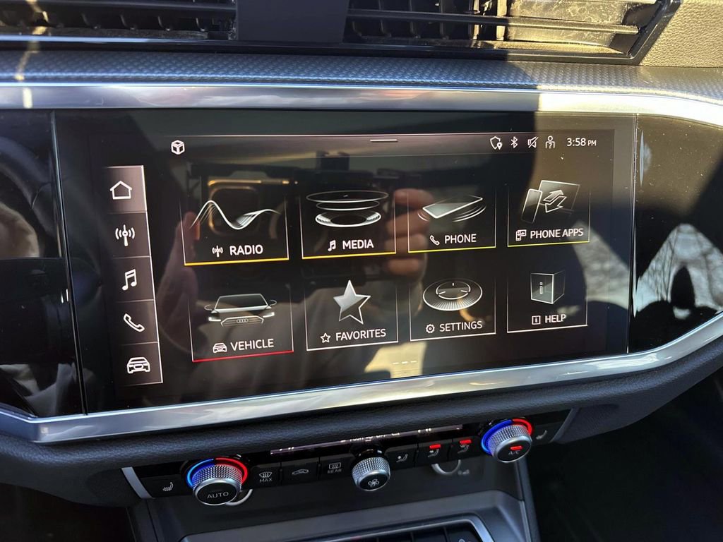 Used 2024 Audi Q3 2.0T Premium Plus w/ Premium Plus Package image 20