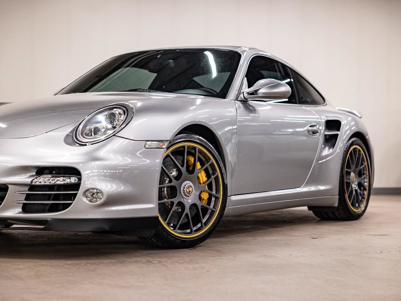 Used 2011 Porsche 911 Turbo S AWD/4WD image 16