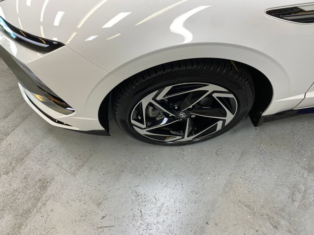 Used 2026 Hyundai Sonata SEL FWD image 11