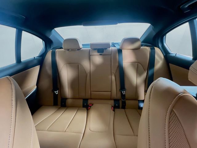 Used 2024 BMW 330i xDrive Sedan w/ Premium Package image 25