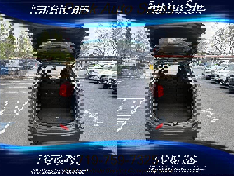 Used 2015 Toyota RAV4 LE image 32