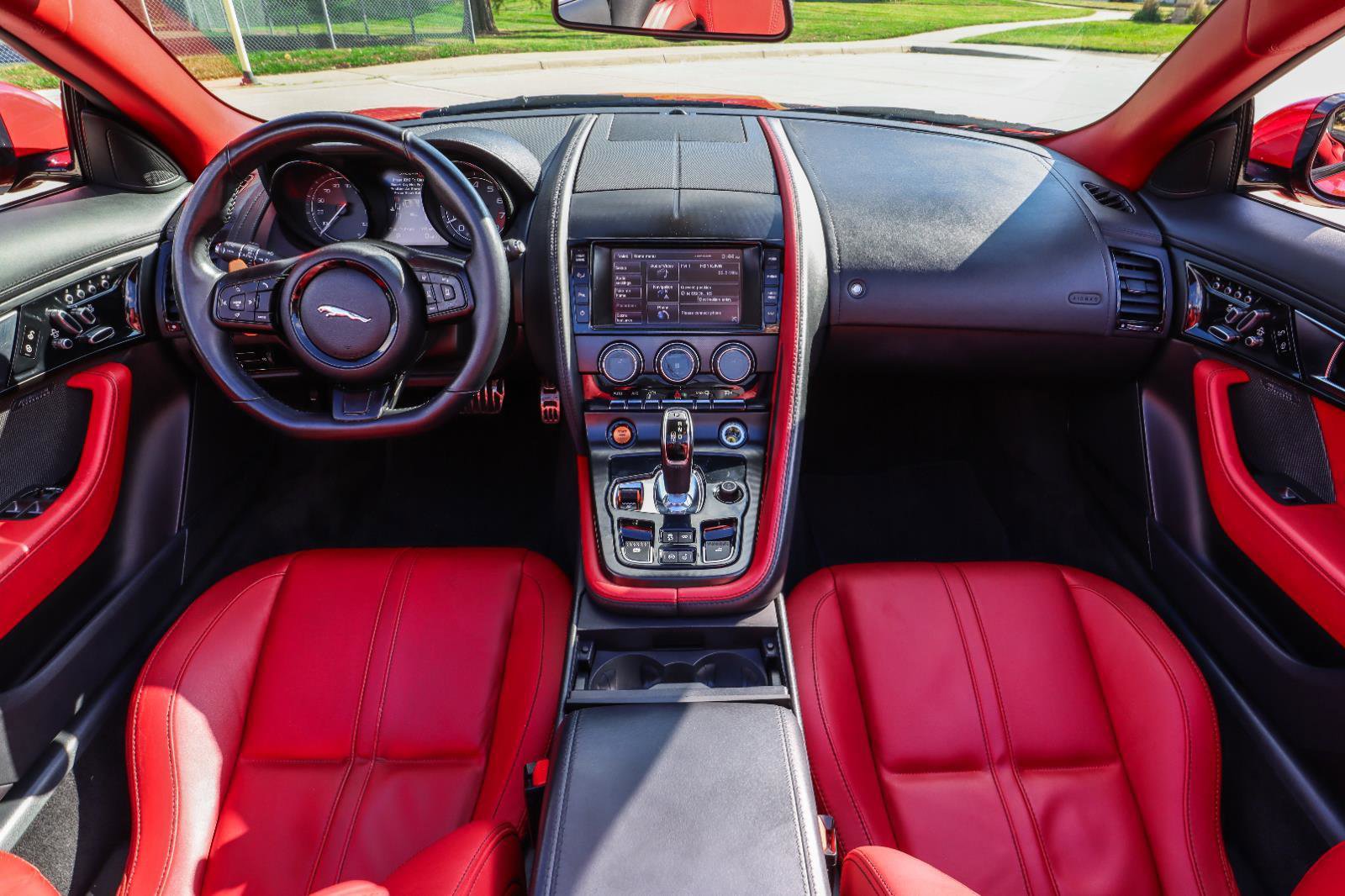 Used 2014 Jaguar F-TYPE S image 2