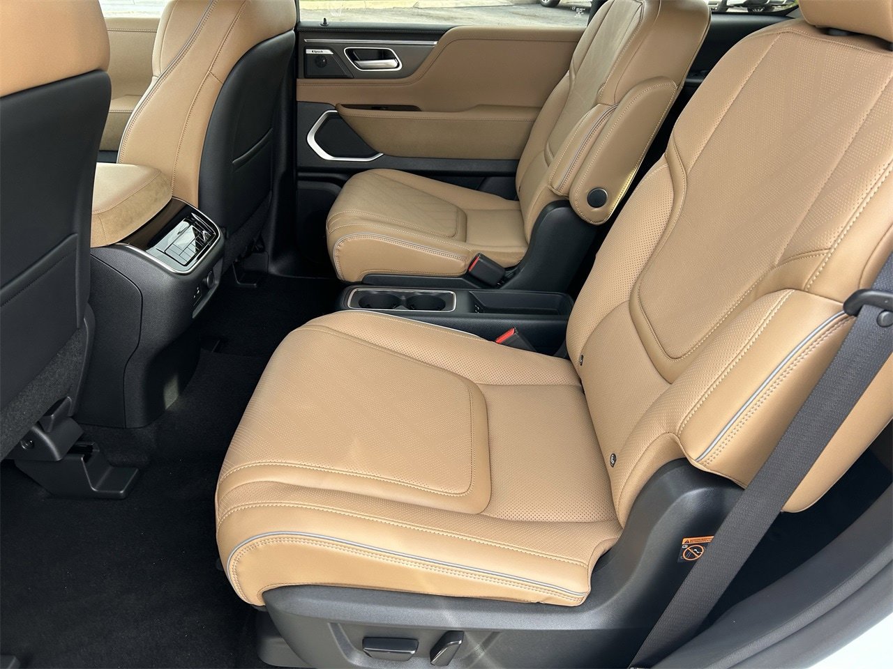 New 2026 INFINITI QX80 Luxe w/ Exterior Package RWD image 15