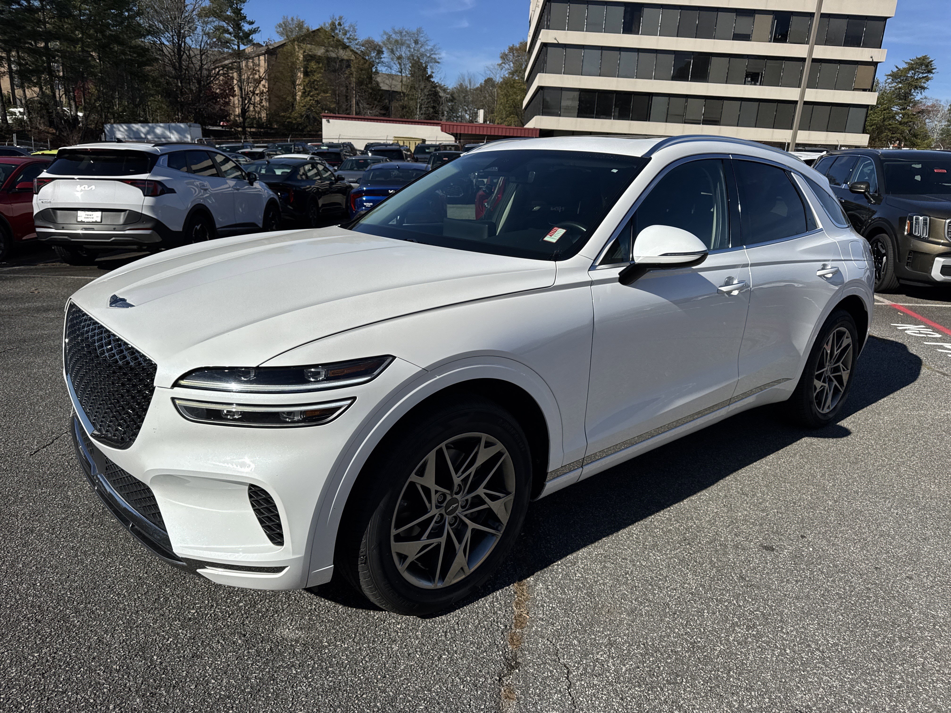 Used 2022 Genesis GV70 2.5T w/ Select Package image 3