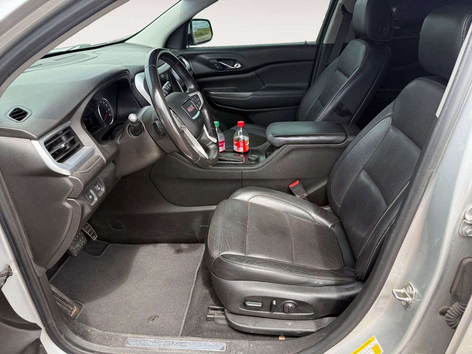 Used 2018 GMC Acadia SLT FWD image 9