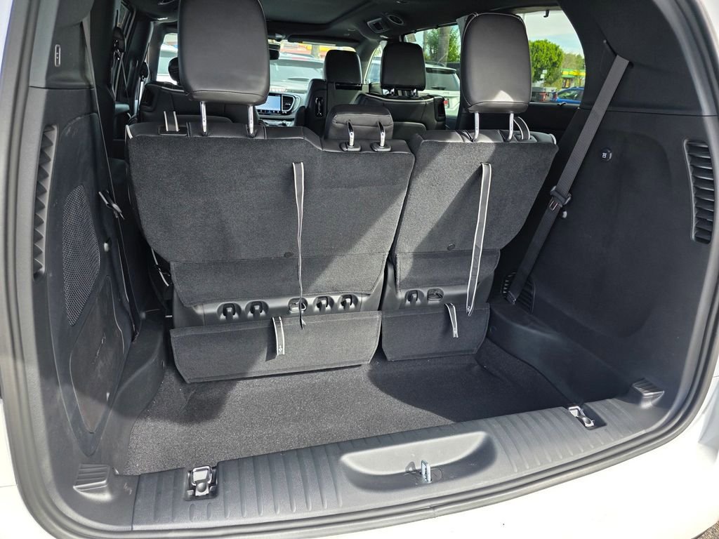 New 2026 Chrysler Pacifica Limited w/ Uconnect Theater Family Group FWD image 11