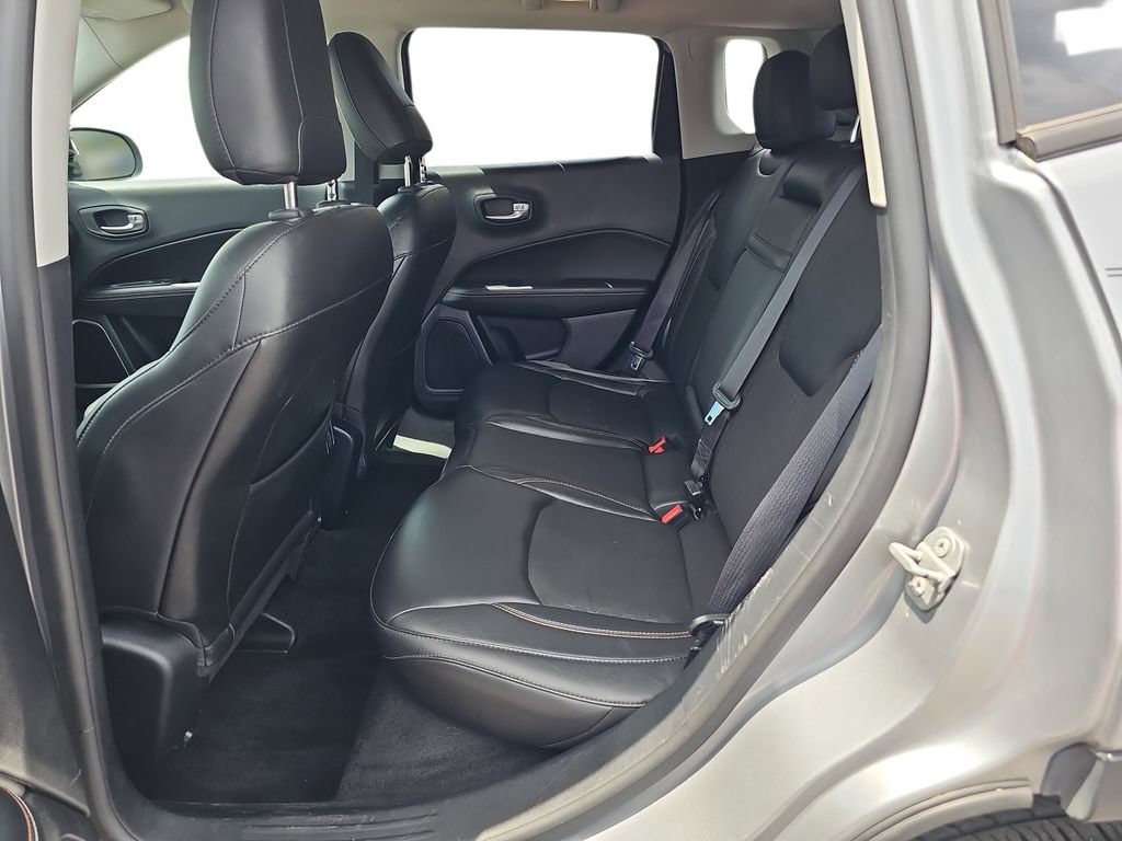 Used 2018 Jeep Compass Latitude w/ Trailer Tow Group AWD/4WD image 14