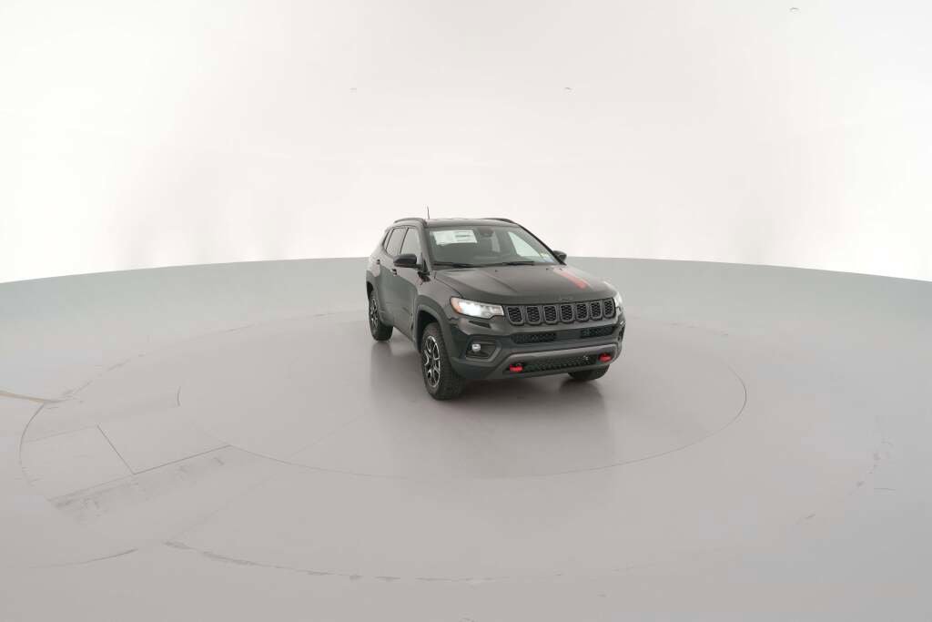 New 2026 Jeep Compass Trailhawk image 17