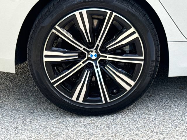 Used 2025 BMW 330i xDrive Sedan AWD/4WD image 9