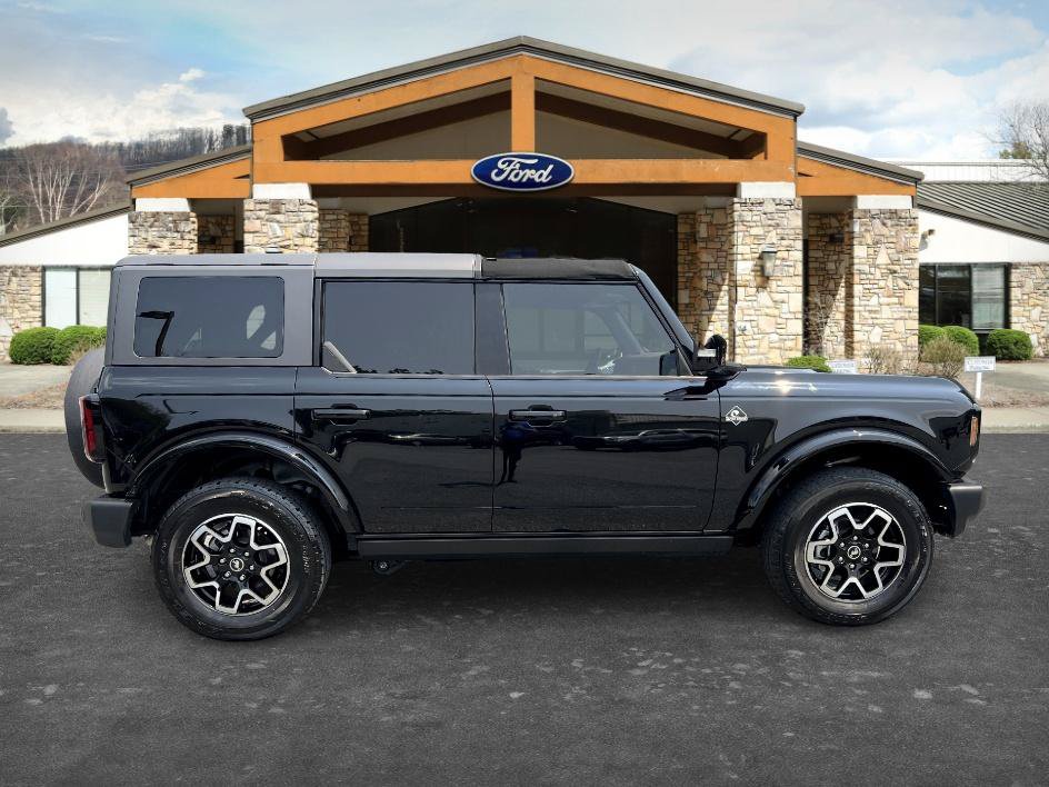 Used 2024 Ford Bronco Outer Banks AWD/4WD image 4