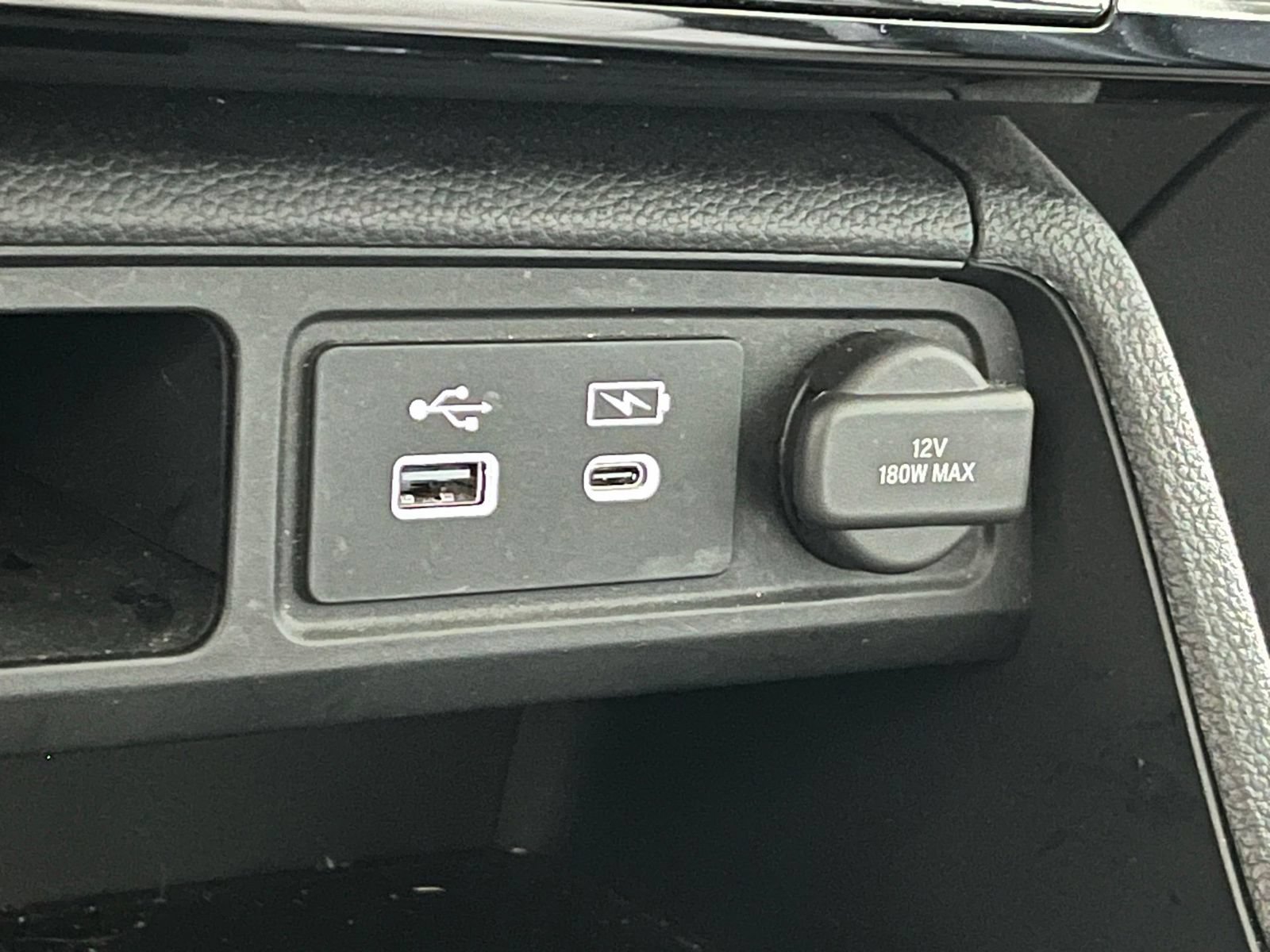 Used 2024 Honda Pilot Touring image 24