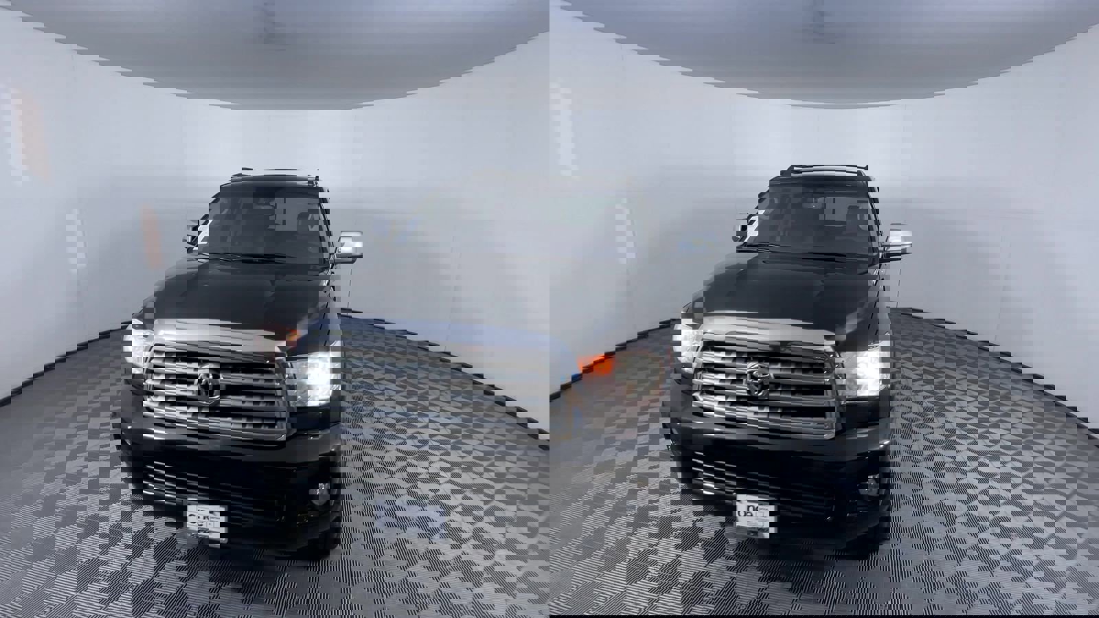 Used 2014 Toyota Sequoia Limited image 3