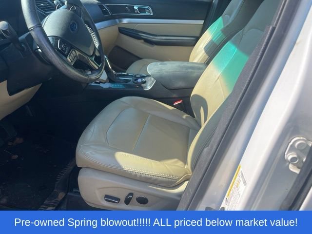 Used 2017 Ford Explorer XLT w/ Equipment Group 202A FWD image 25