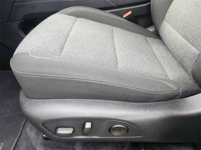 Used 2025 GMC Acadia Elevation image 9