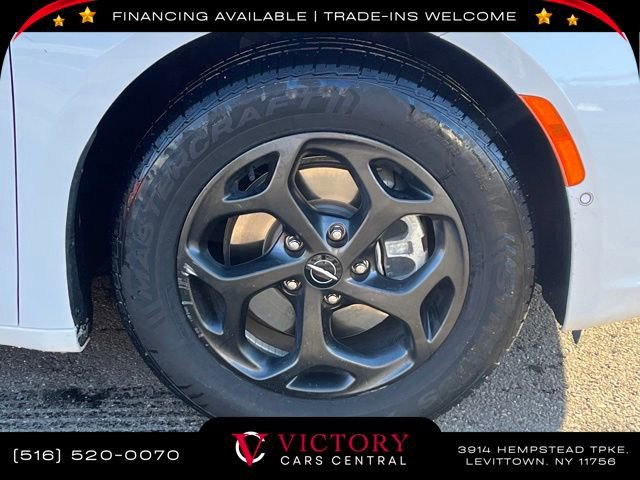 Used 2024 Chrysler Pacifica Select image 8