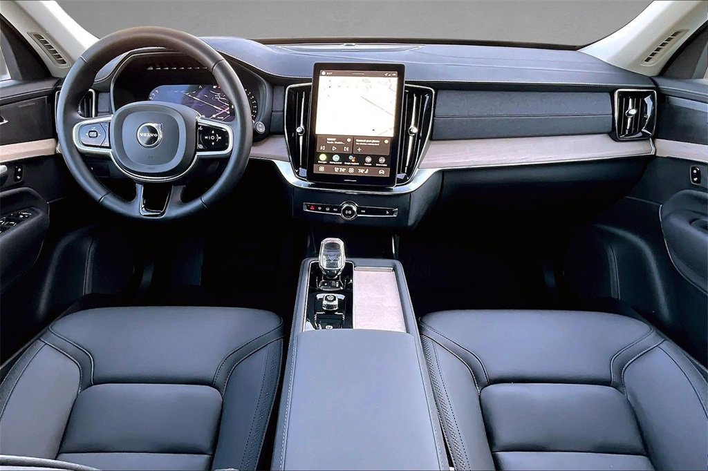 Certified 2026 Volvo XC90 B6 Plus w/ Protection Package Premier image 7