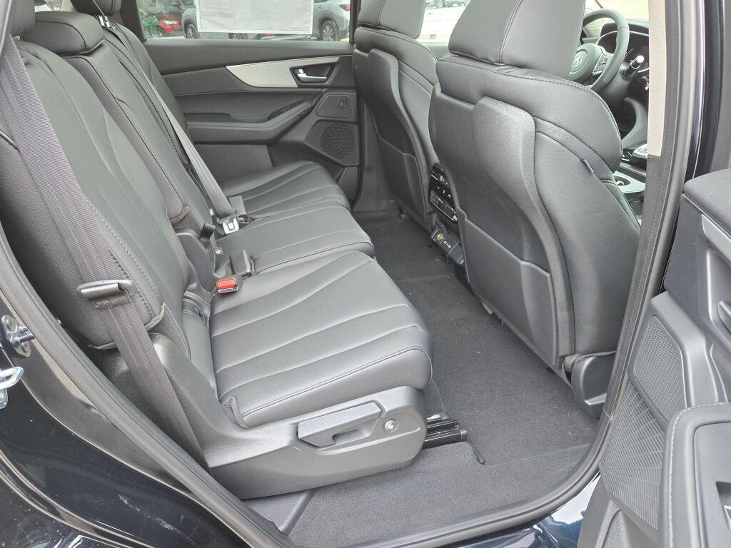 New 2026 Acura MDX SH-AWD image 11