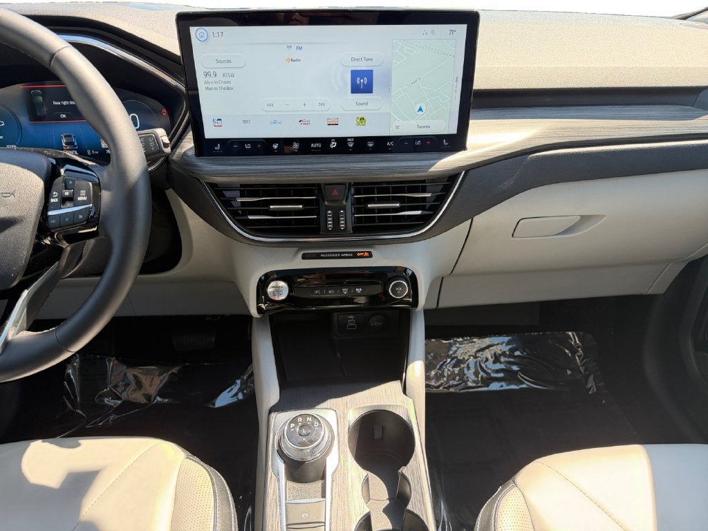 Used 2025 Ford Escape SE w/ PHEV Premium Package FWD image 13