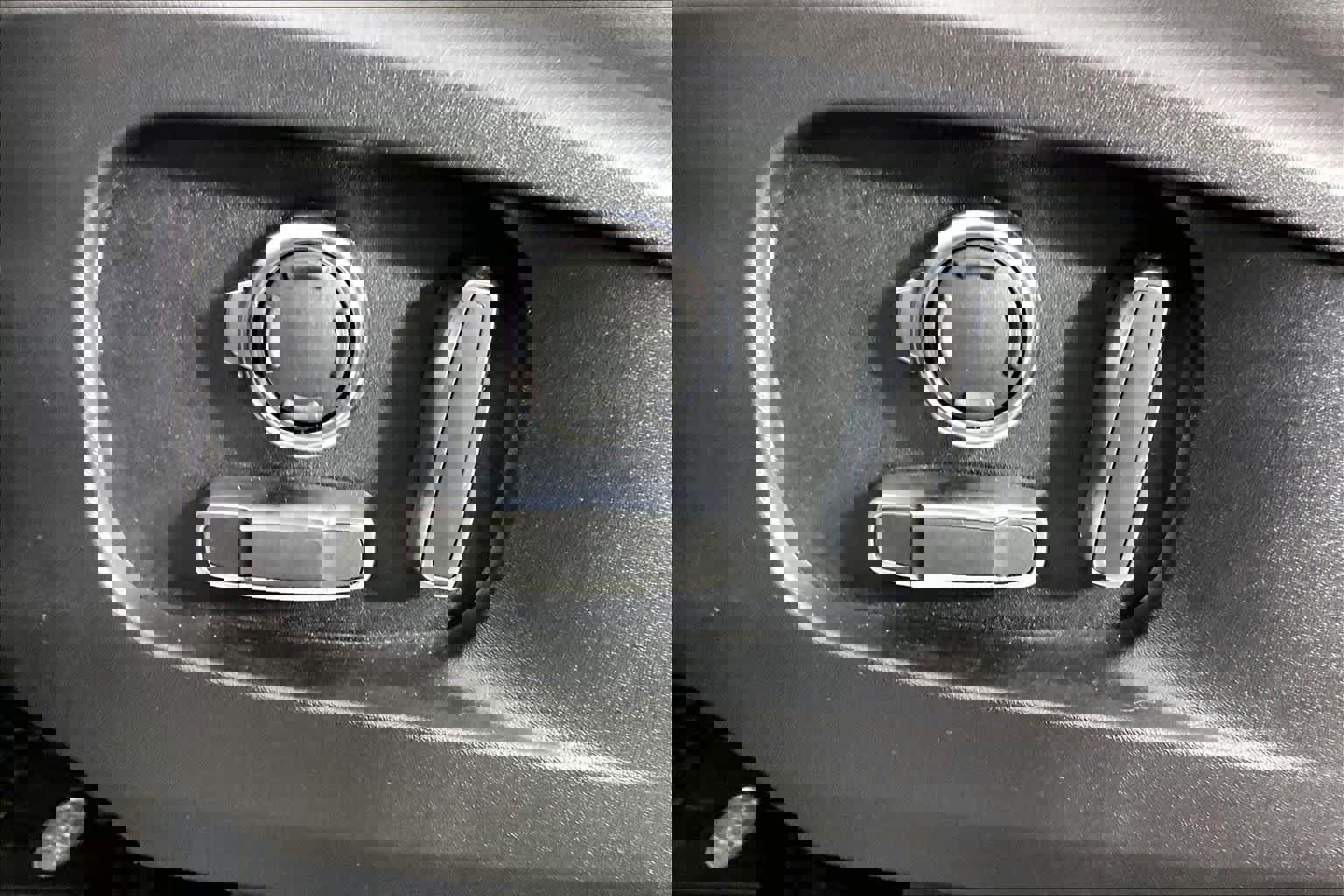 Used 2024 Land Rover Defender 130 X-Dynamic SE image 32