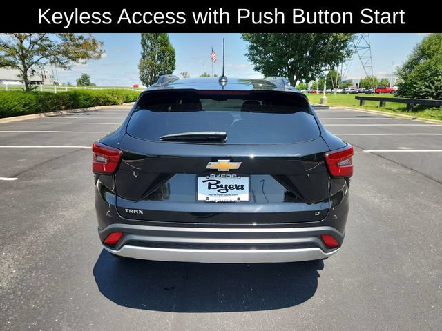 Used 2024 Chevrolet Trax LT w/ Driver Confidence Package FWD image 8