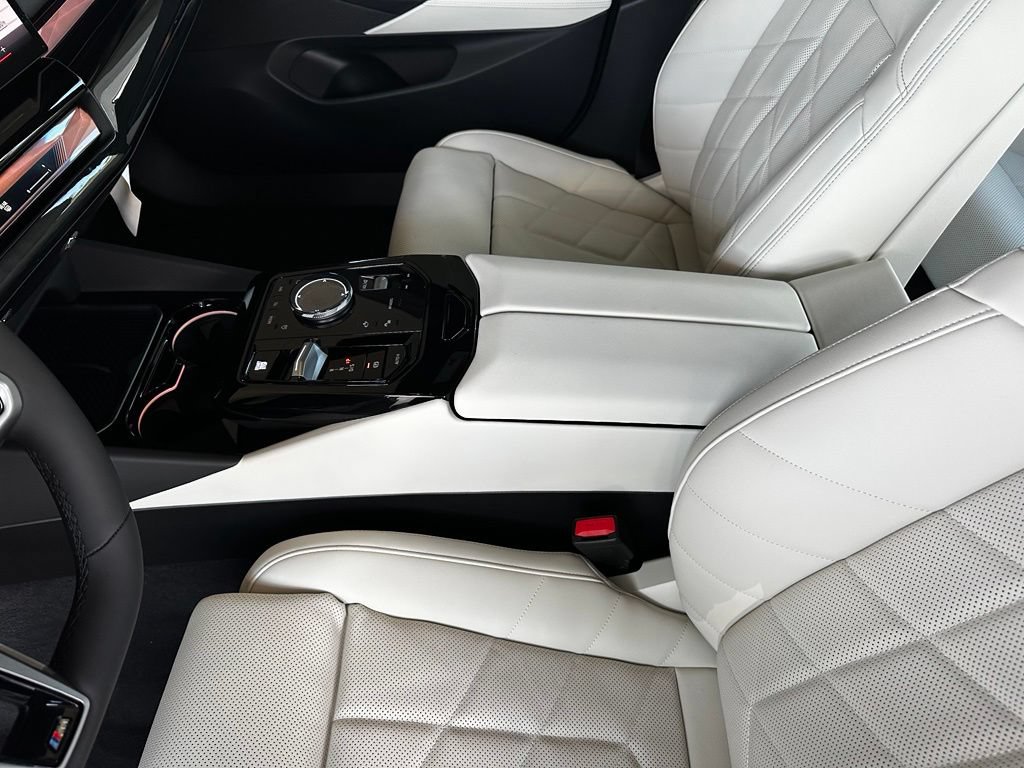 New 2027 BMW 530i xDrive w/ M Sport Package AWD/4WD image 21