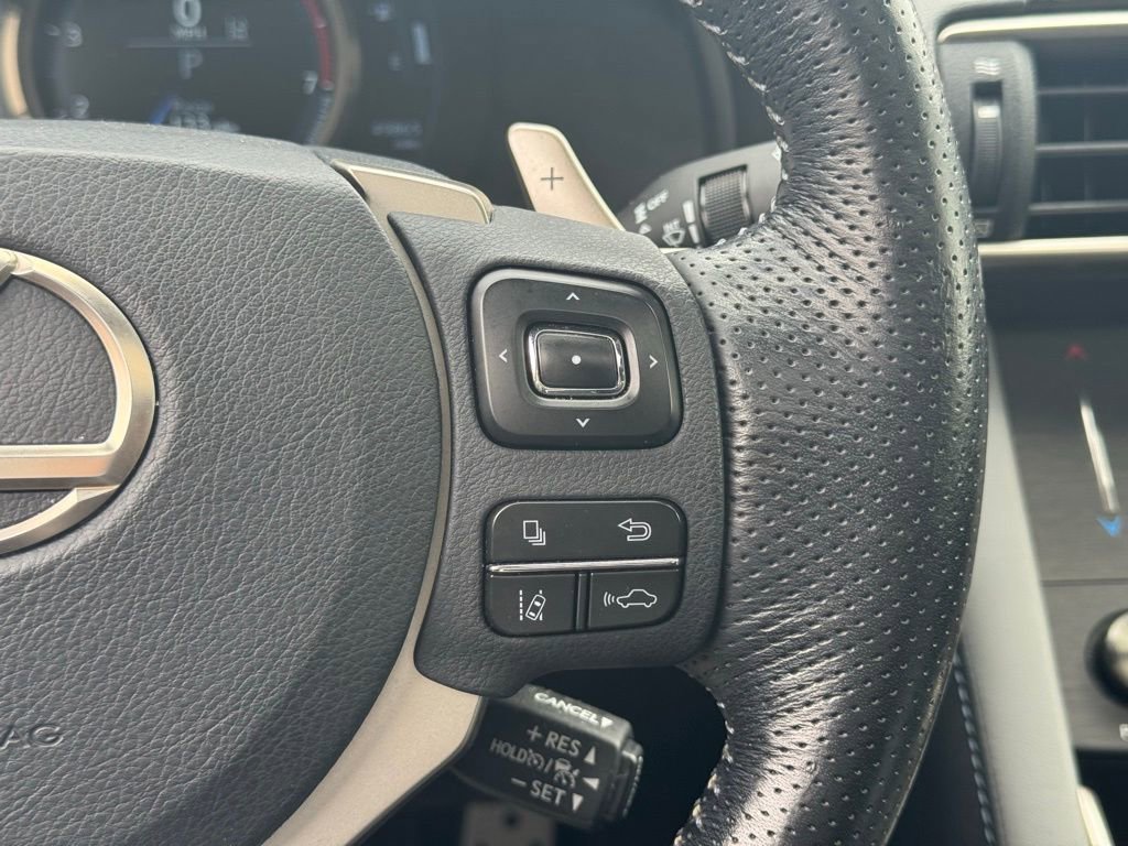 Used 2020 Lexus IS 300 F Sport image 32