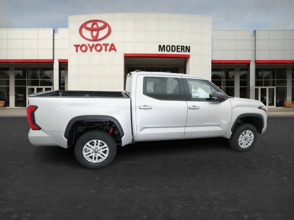 New 2026 Toyota Tundra SR5 w/ SR5 Premium Package AWD/4WD image 24