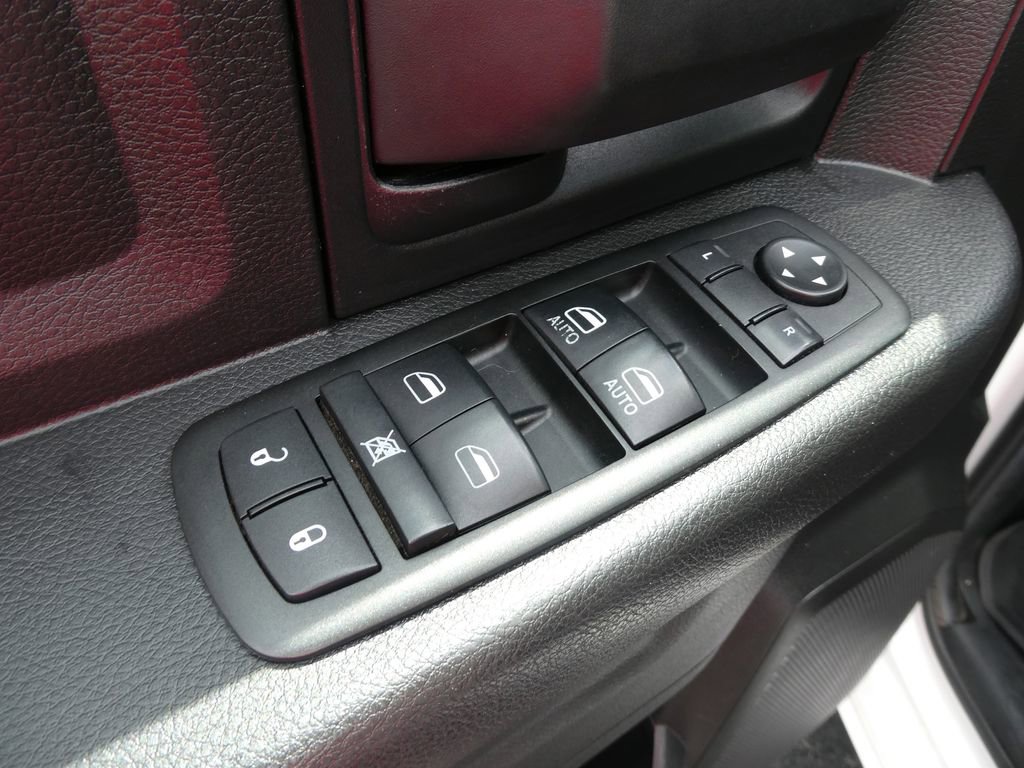 Used 2014 RAM 1500 Express AWD/4WD image 22