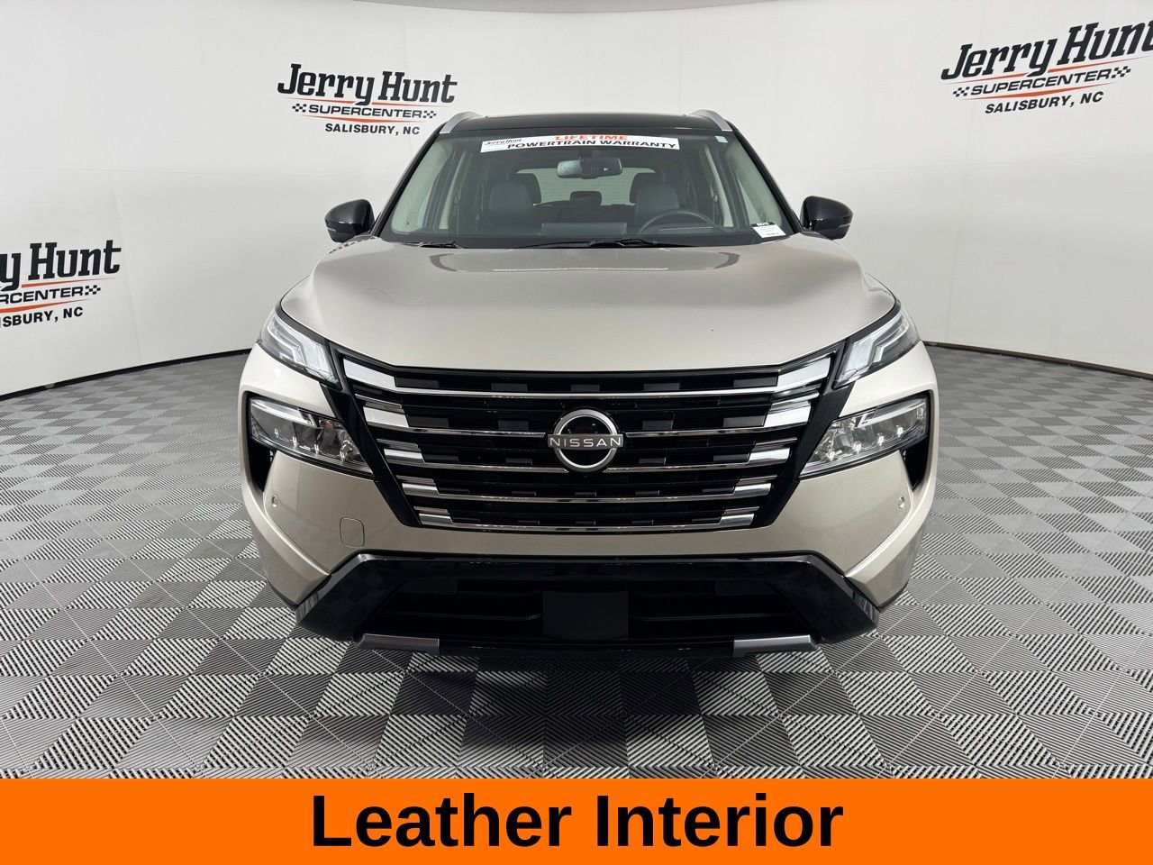 Used 2025 Nissan Rogue Platinum w/ Tech Package image 5