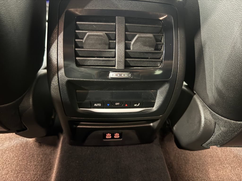 Used 2023 BMW X3 xDrive30i AWD/4WD image 37