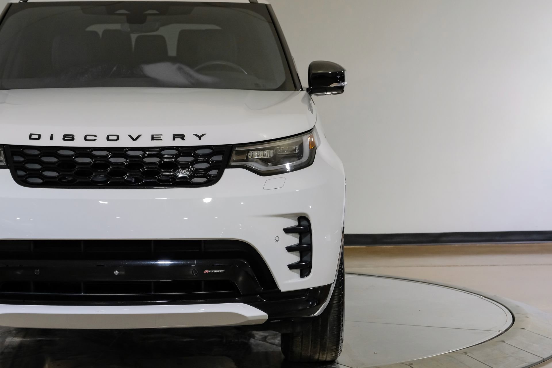 Used 2023 Land Rover Discovery S R-Dynamic image 51