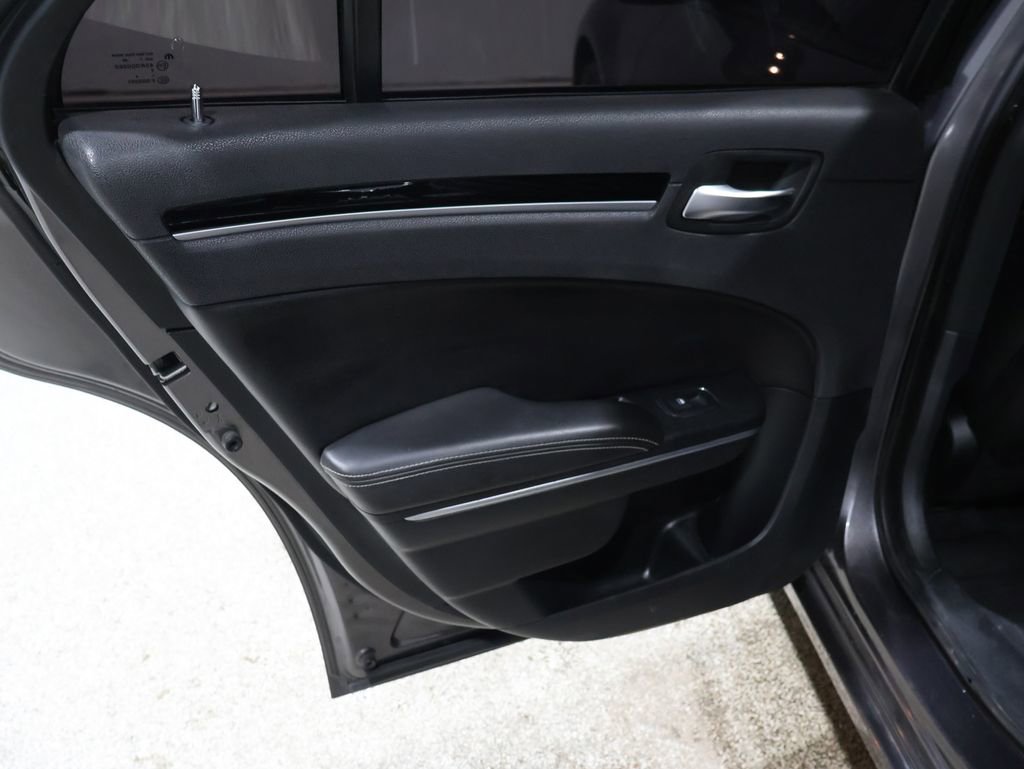 Certified 2018 Chrysler 300 S w/ 300S Premium Group image 20